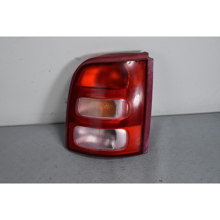 Fanale Stop Posteriore DX Nissan Micra K11 dal 1992 al 2002  1637587332409