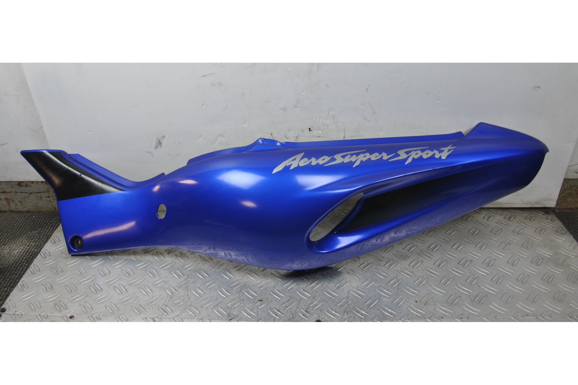 Carena Fianchetto Laterale posteriore Sinistro Yamaha YZF 1000 R thunderace Dal 1996 al 2001  1637919202950