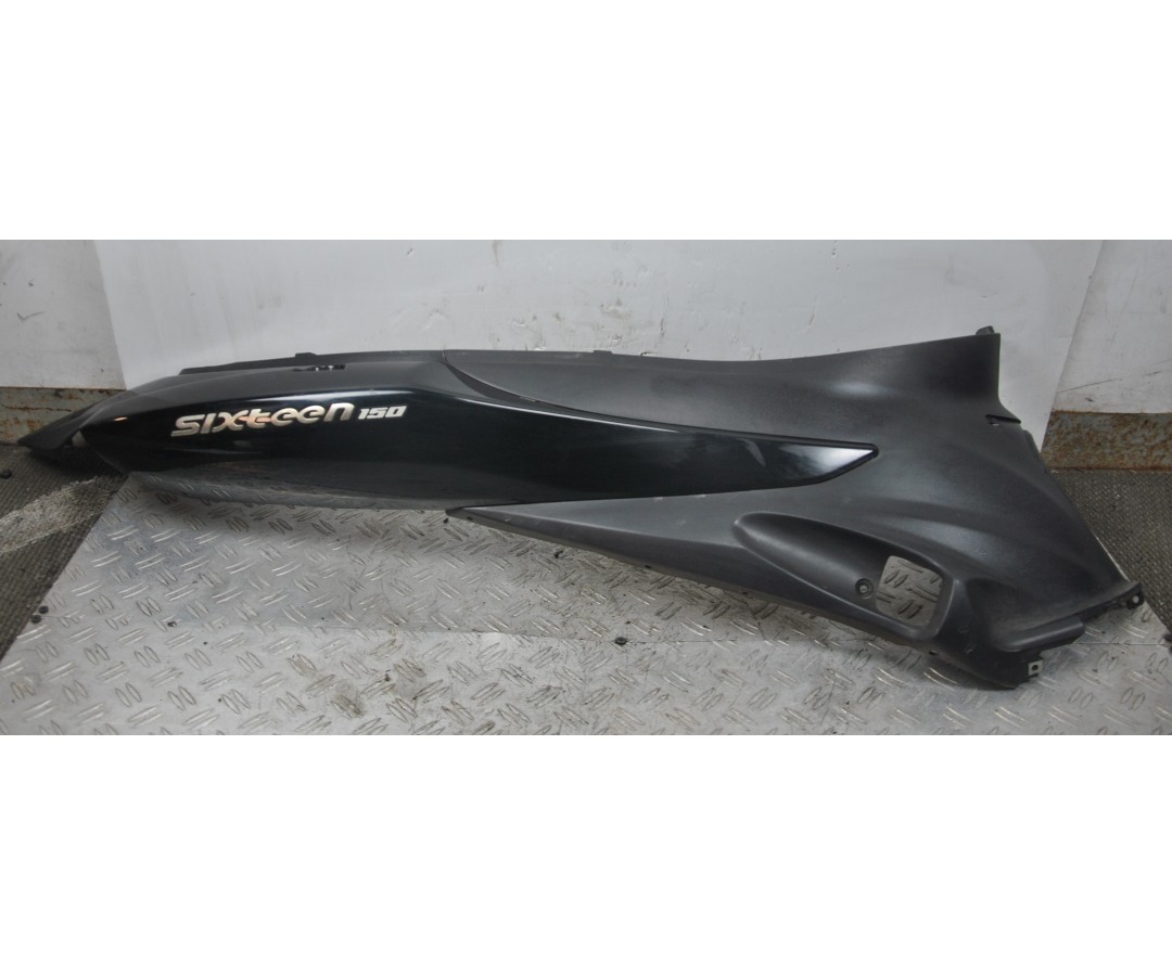 Carena Posteriore Codone Destra Suzuki Sixteen 125 / 150 Dal 2007 al 2014  1639059357538