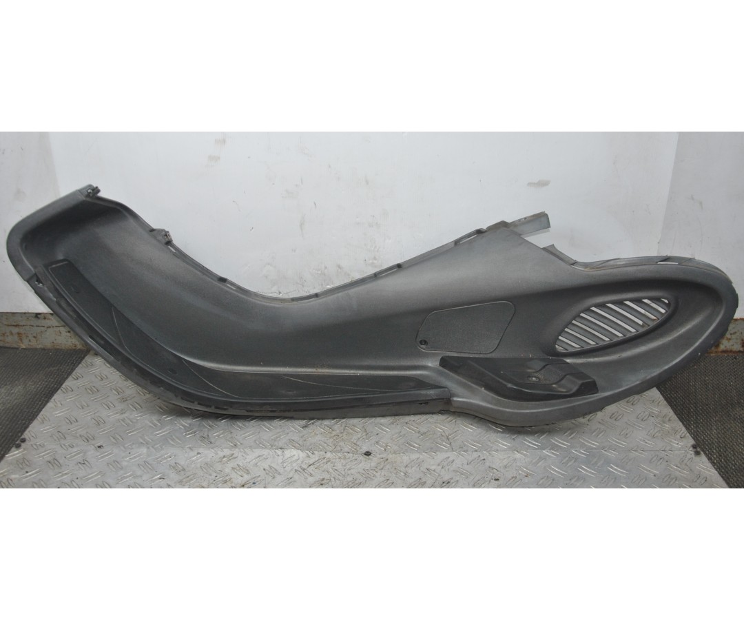 Carena Pedana Poggiapiedi SX Piaggio X9 250 Dal 1999 al 2002  1640081801913