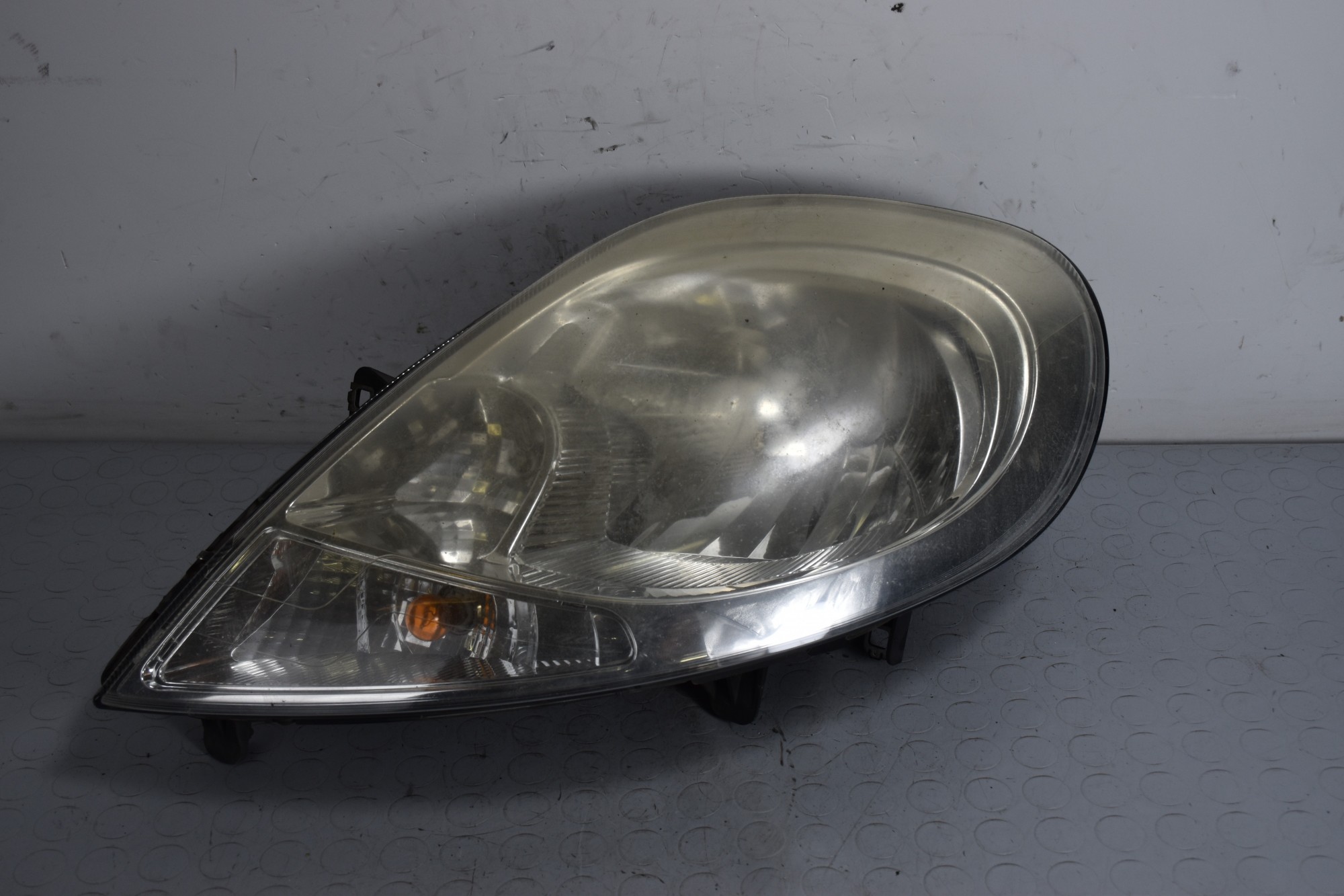 Faro Anteriore SX Renault Trafic dal 2006 al 2010 Cod 8200701354  1640183057898