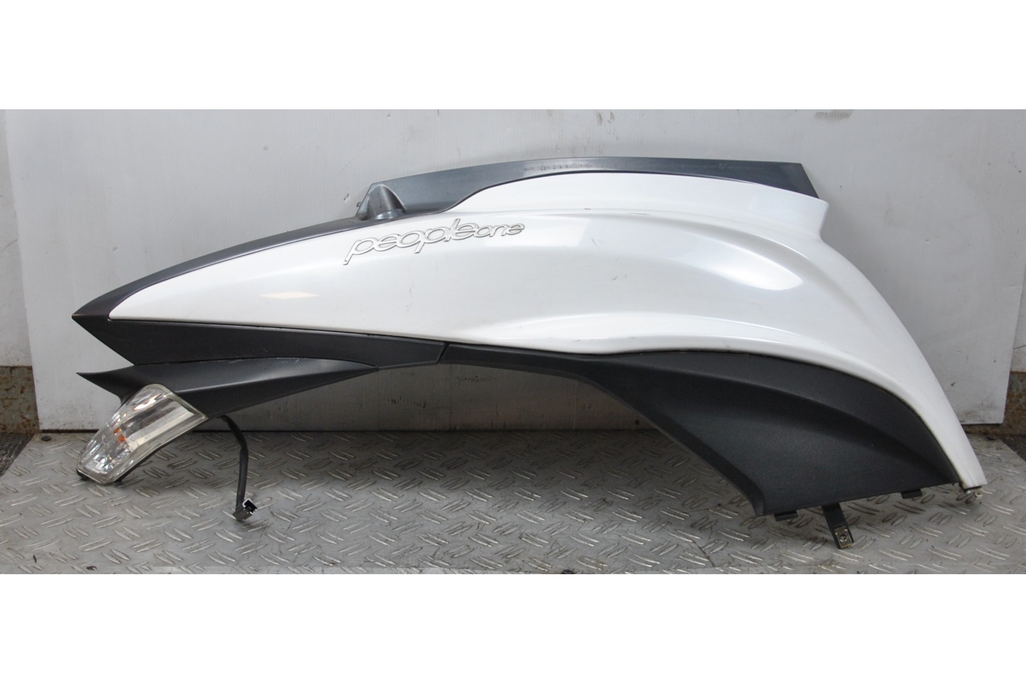 Carena Posteriore Dx + Freccia Kymco People One 125 / 150 Dal 2016 al 2018  1641209487125