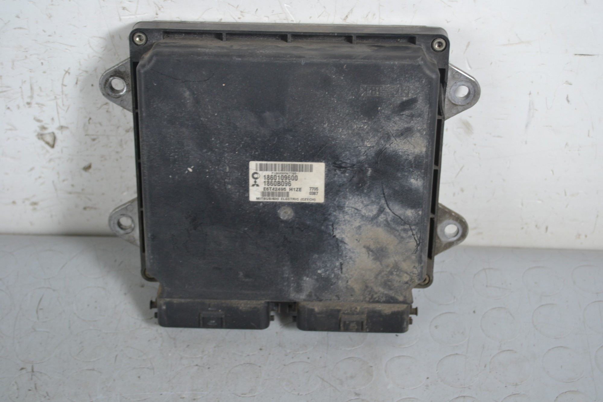 Centralina ECU Mitsubishi Colt dal 2004 al 2012 Cod 1860109600  1646835822418