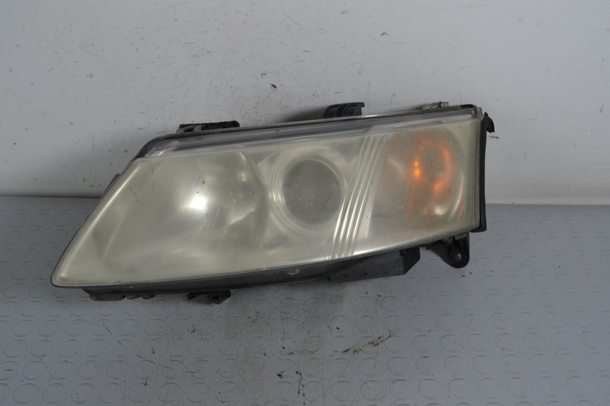 Faro Anteriore SX Saab 9-3 dal 2002 al 2014 Cod 155817-00  1647418647145