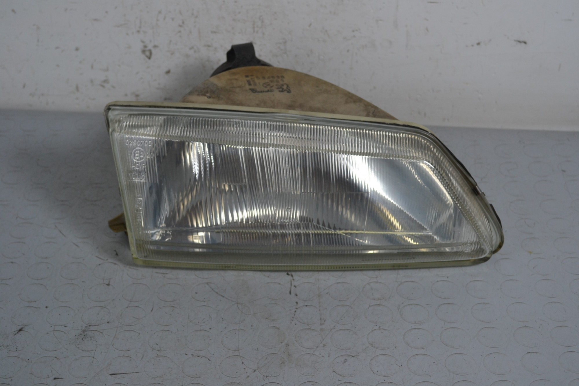 Faro Anteriore DX Peugeot 106 dal 1991 al 1996 Cod 6205C2  1647528931325