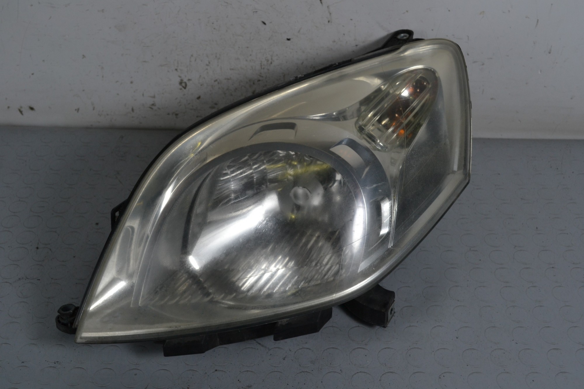 Faro Anteriore SX Fiat Fiorino dal 2007 al 2016 Cod 45570383  1650551729852