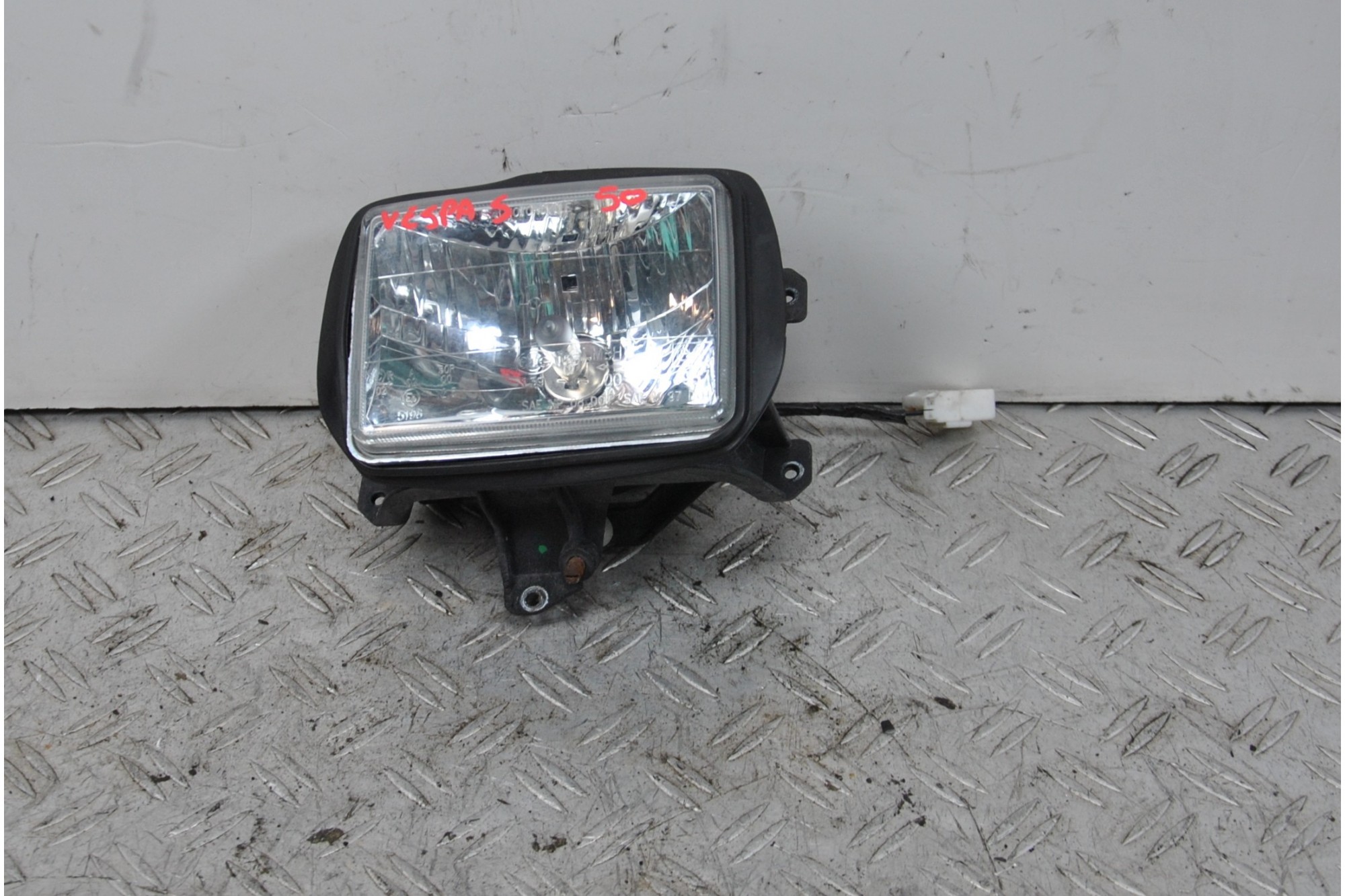 Faro Fanale Anteriore Piaggio Vespa 50 S 4T Dal 2007 al 2012  1651056803702